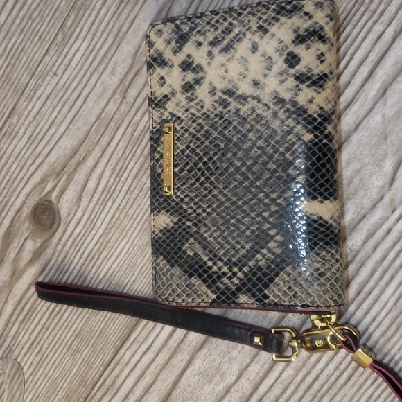 Stella & Dot snake skin leather print wallet wristlet - Picture 1 of 4